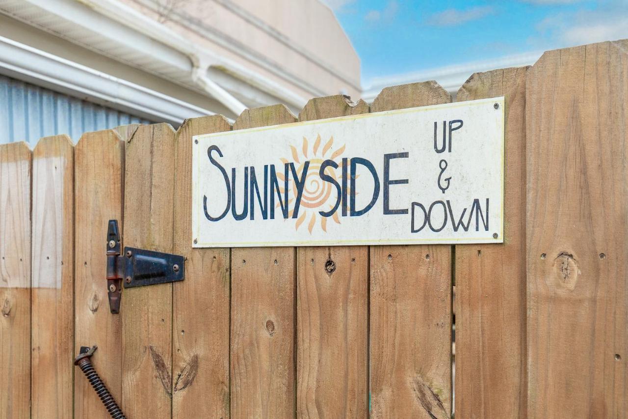 23 Center St - Sunny Side Down - Downstairs Apartment Folly Beach Exterior photo